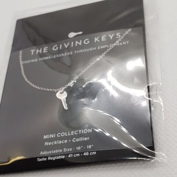 The giving key mini key necklace Believe - Picture 2 of 2